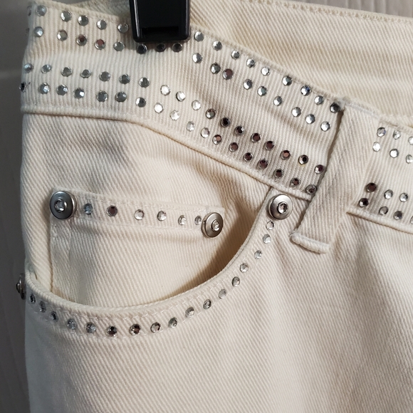 Cache White Rhinestone Embellished Jeans - Picture 4 of 9